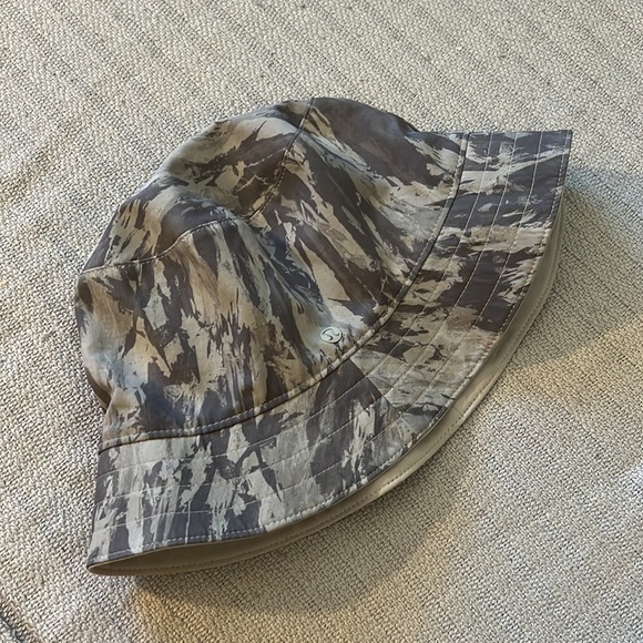 Bucket hat - Both Ways Reversible Bucket Hat - Picture 8 of 10